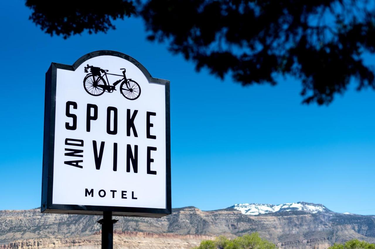 Spoke And Vine Motel Palisade Exterior photo