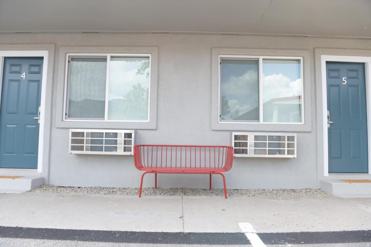 Spoke And Vine Motel Palisade Exterior photo